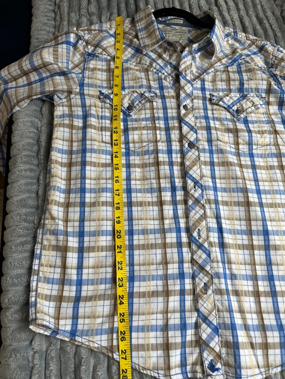 Blue, tan, and white plaid western button up shirt with detail stitching - Picture 7 of 8